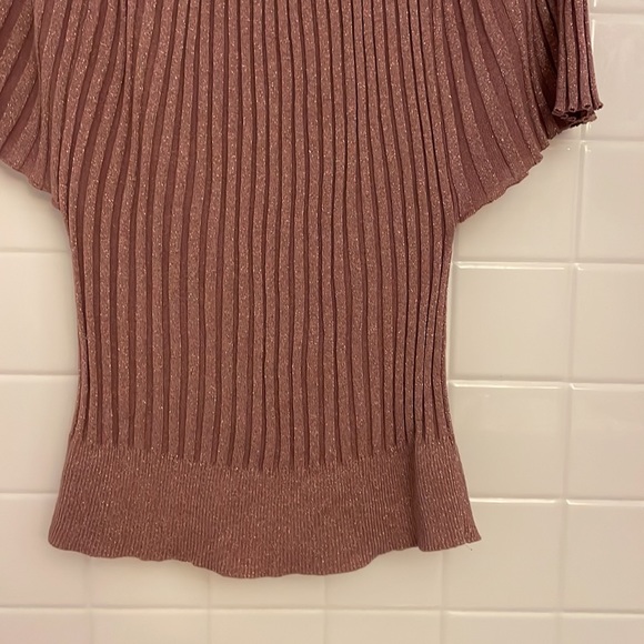 Younique splendid pleated, ribbed and elastic top. Batwing sleeves, size L. - Picture 12 of 16